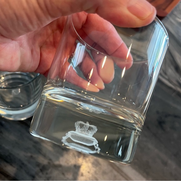 The Crown Royal Signature Glass- 3D Floating Etched Crown and Pillow - Picture 5 of 10